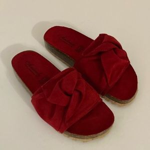 ANDRADE Faux Suede Red Slides Sandals Size 6